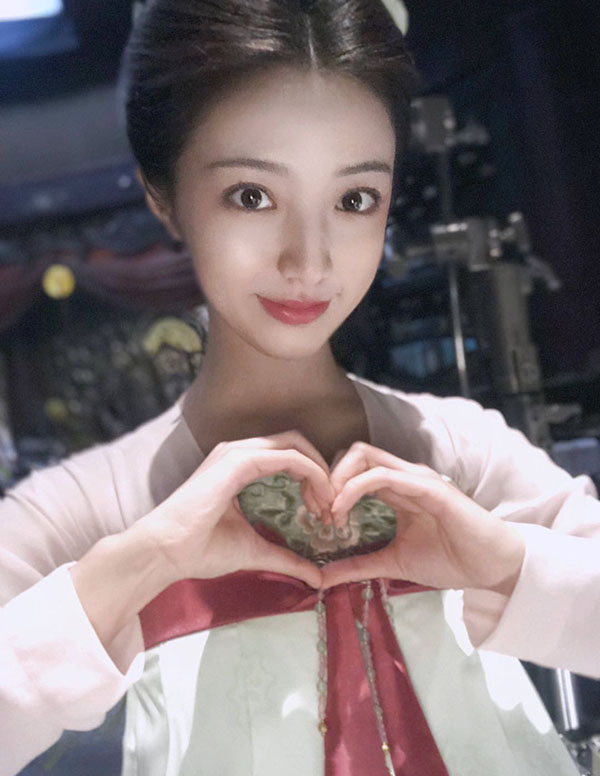 巴黎围经纪人微信