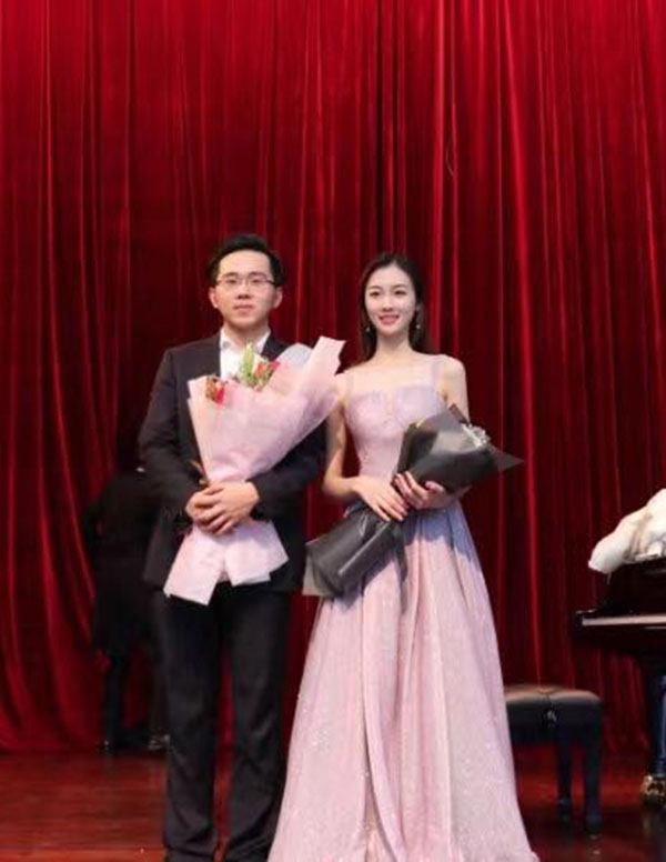 迪拜商务模特微信